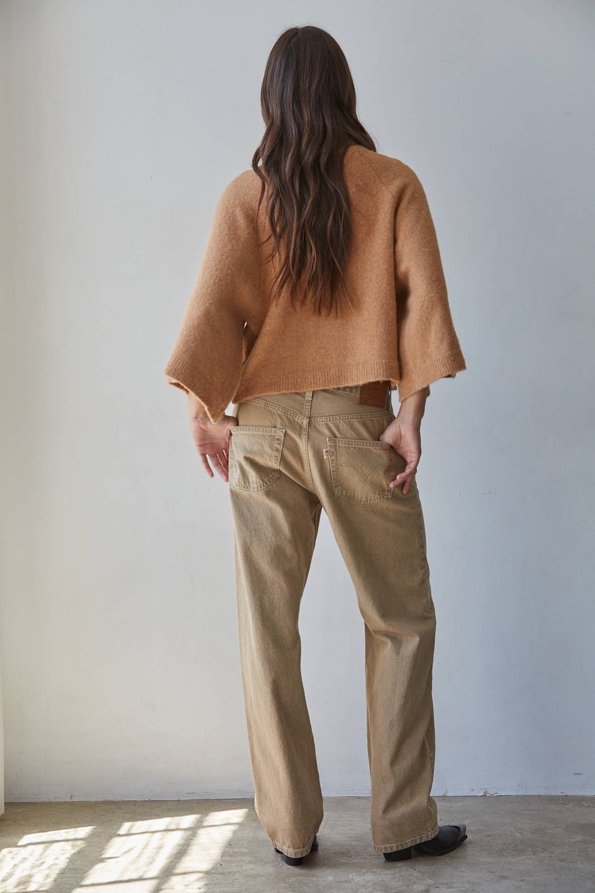 Tops / Boxy Mockneck Pullover / Camel