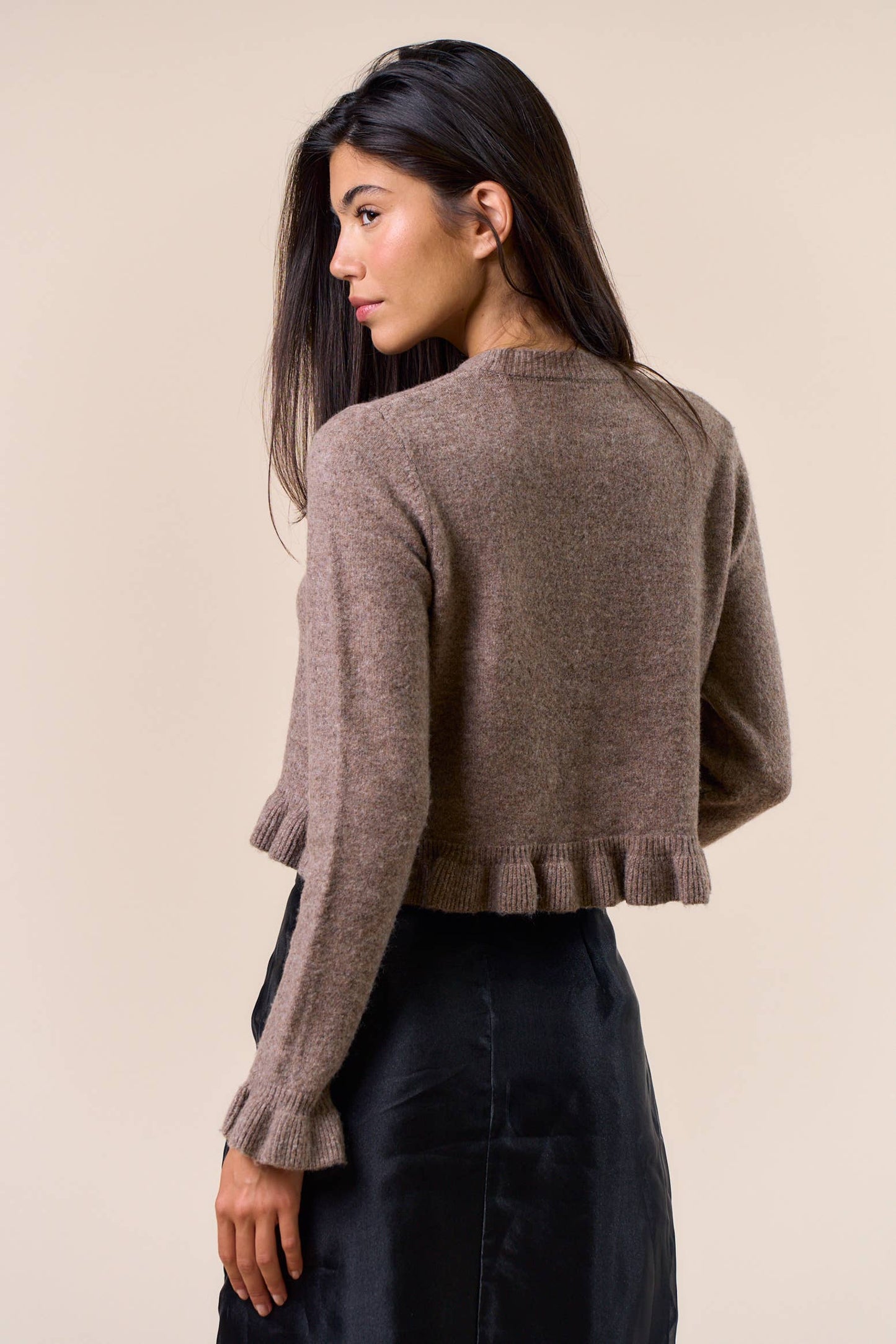 Sweaters / Long Sleeve Button Down Cardi / Mocha