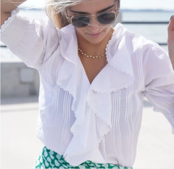 Tops / Amelia Ruffle Top . White