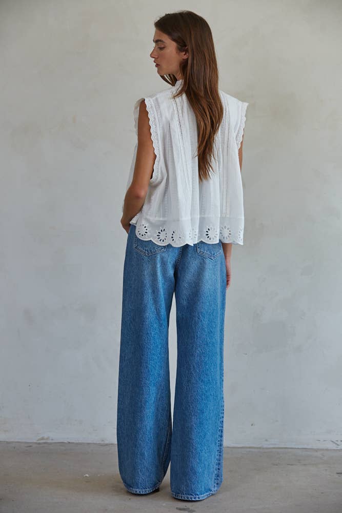 Woven Eyelet Buttondown Sleeveless Top / White