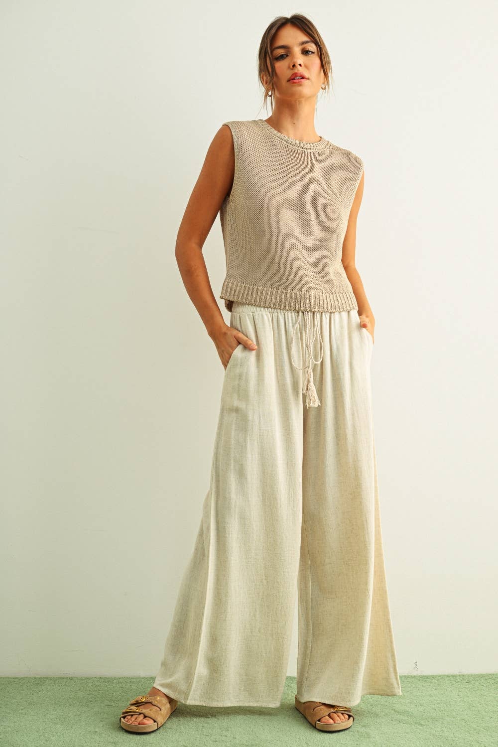 Tops / Sleeveless Knit / Stone