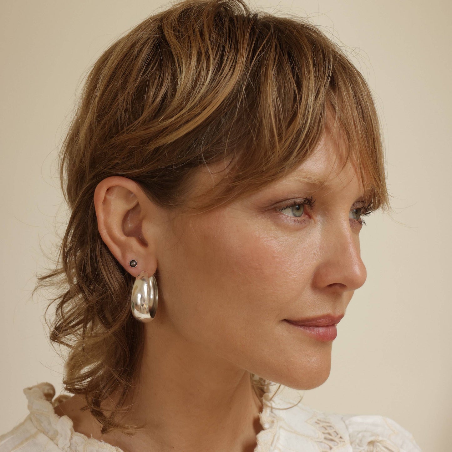 Angie Vintage Hoop Earrings: Medium / Yellow Gold