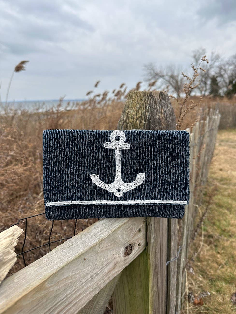 Beaded Harbor Clutch / Navy