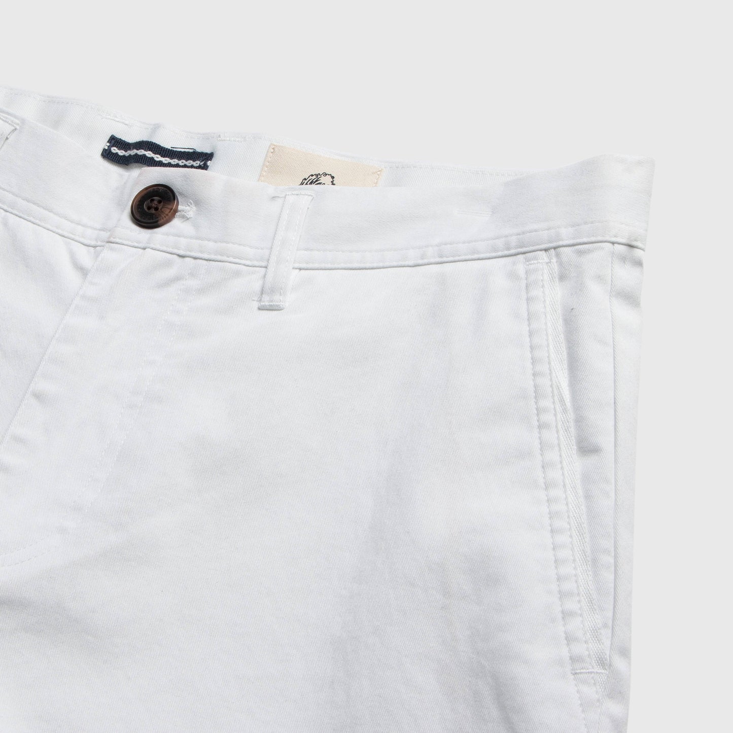 Shorts / The Andrew / 7.5" Inseam / Brilliant White