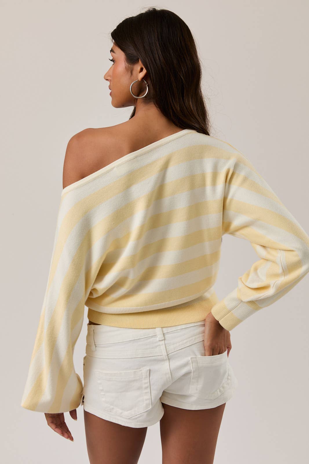 Sweater /   Boat Neck / Pale Yellow Stripe