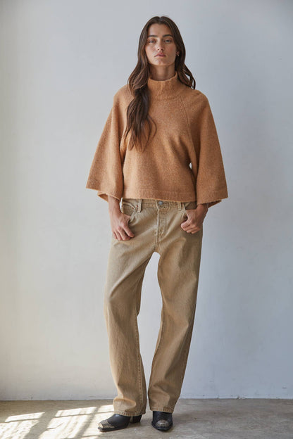 Tops / Boxy Mockneck Pullover / Camel