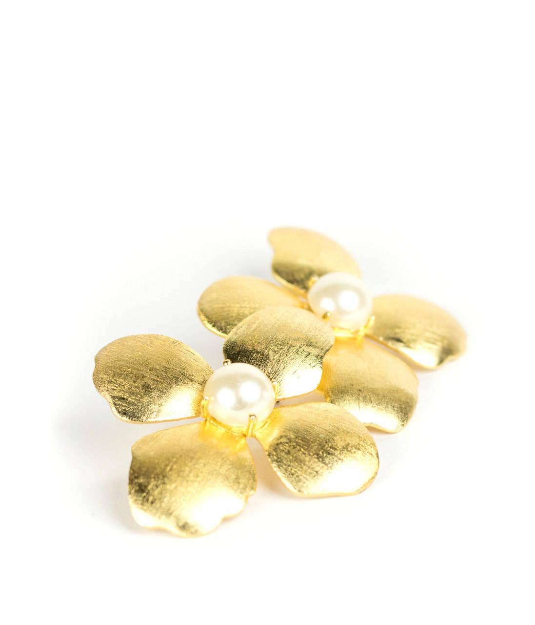 Earrings / Maggie Pearl Petal