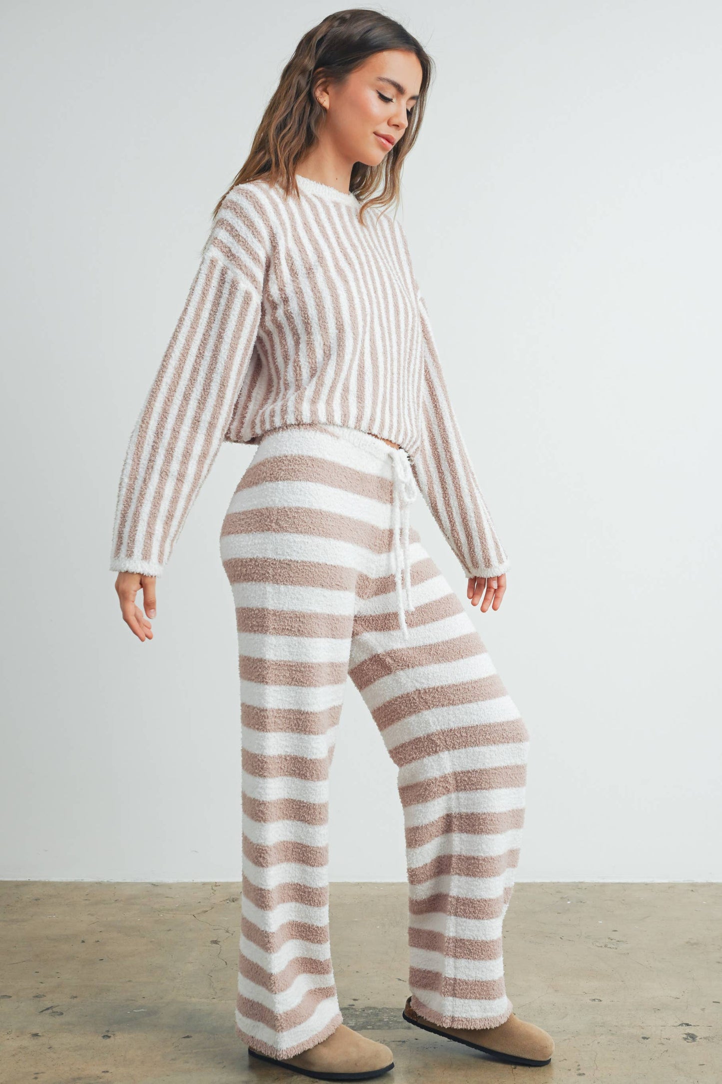 Striped Plush Round Neck Sweater / Ivory / Taupe