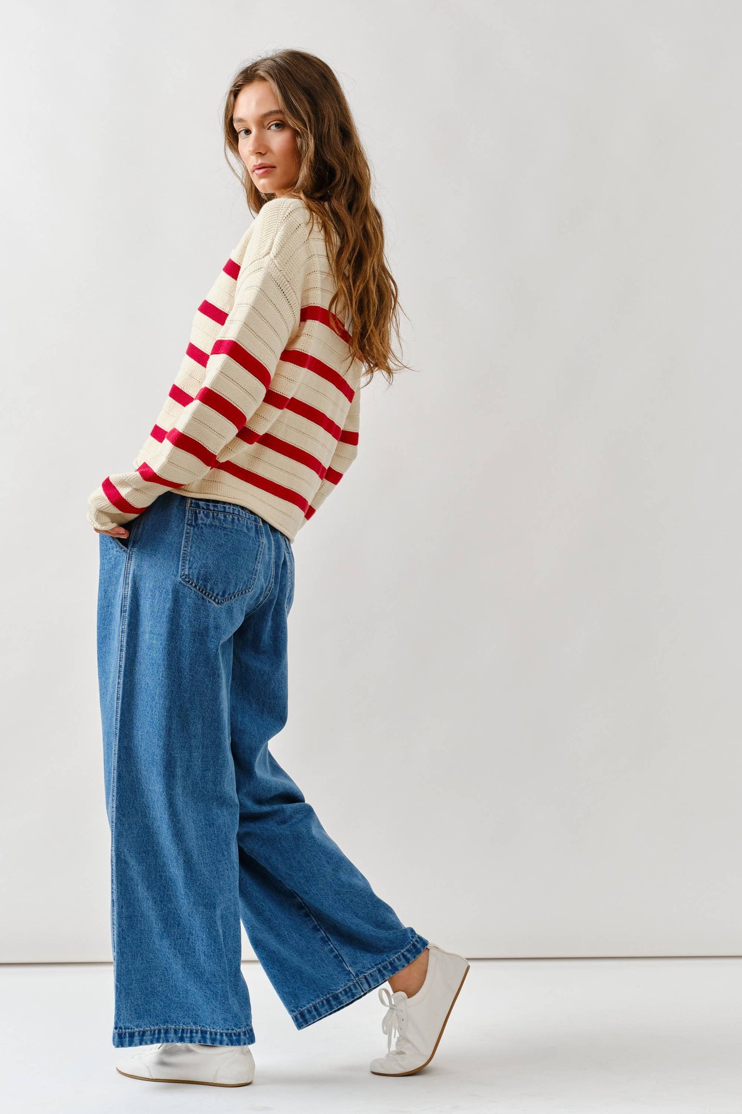 Lace Up Relaxed Fit Sweater / Ivory / Red