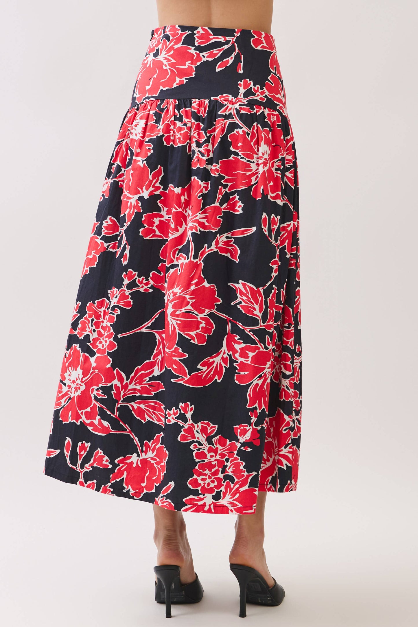 Skirts / Floral Print Drop-Waist Maxi / Red/Navy