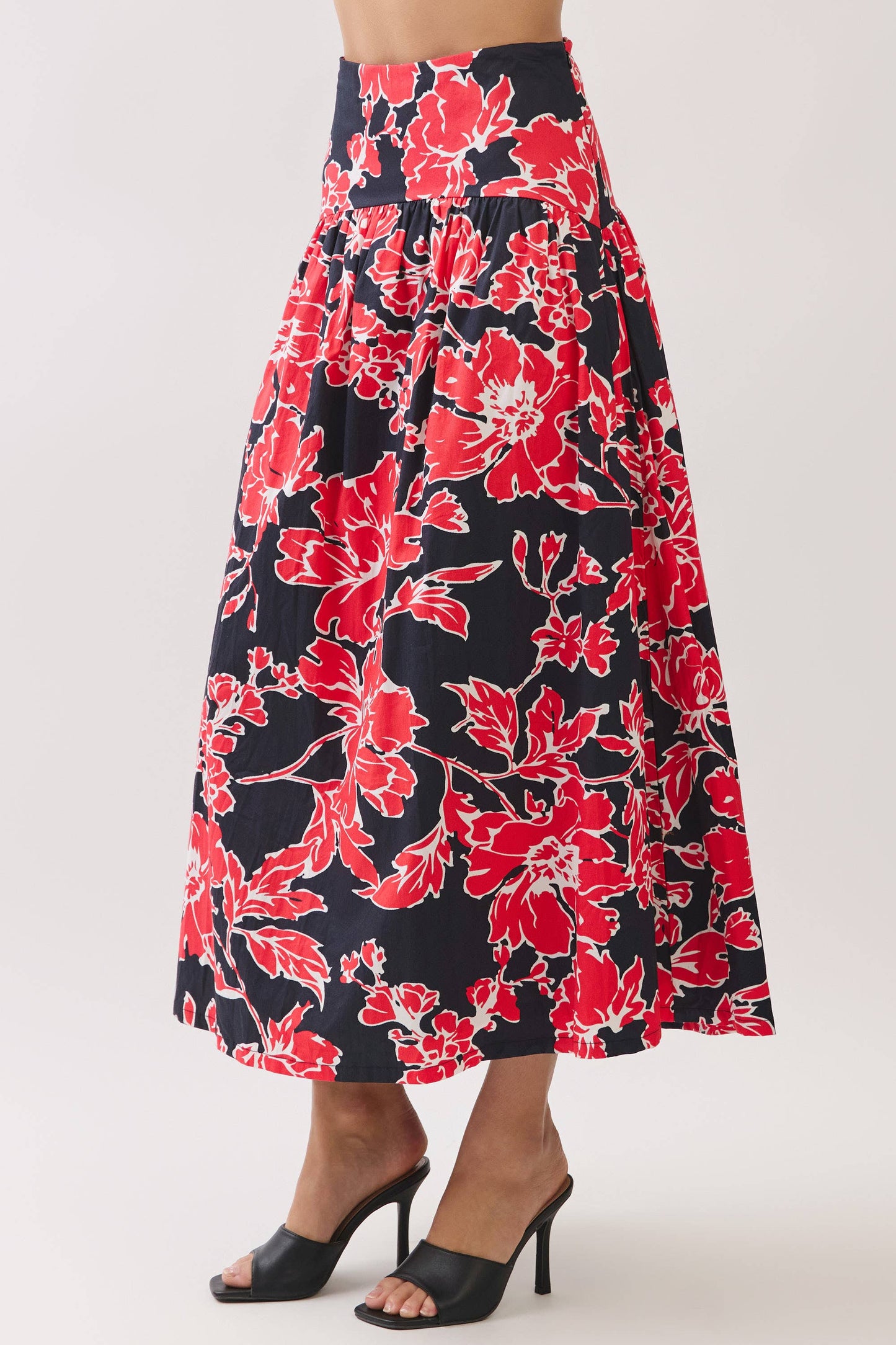 Skirts / Floral Print Drop-Waist Maxi / Red/Navy