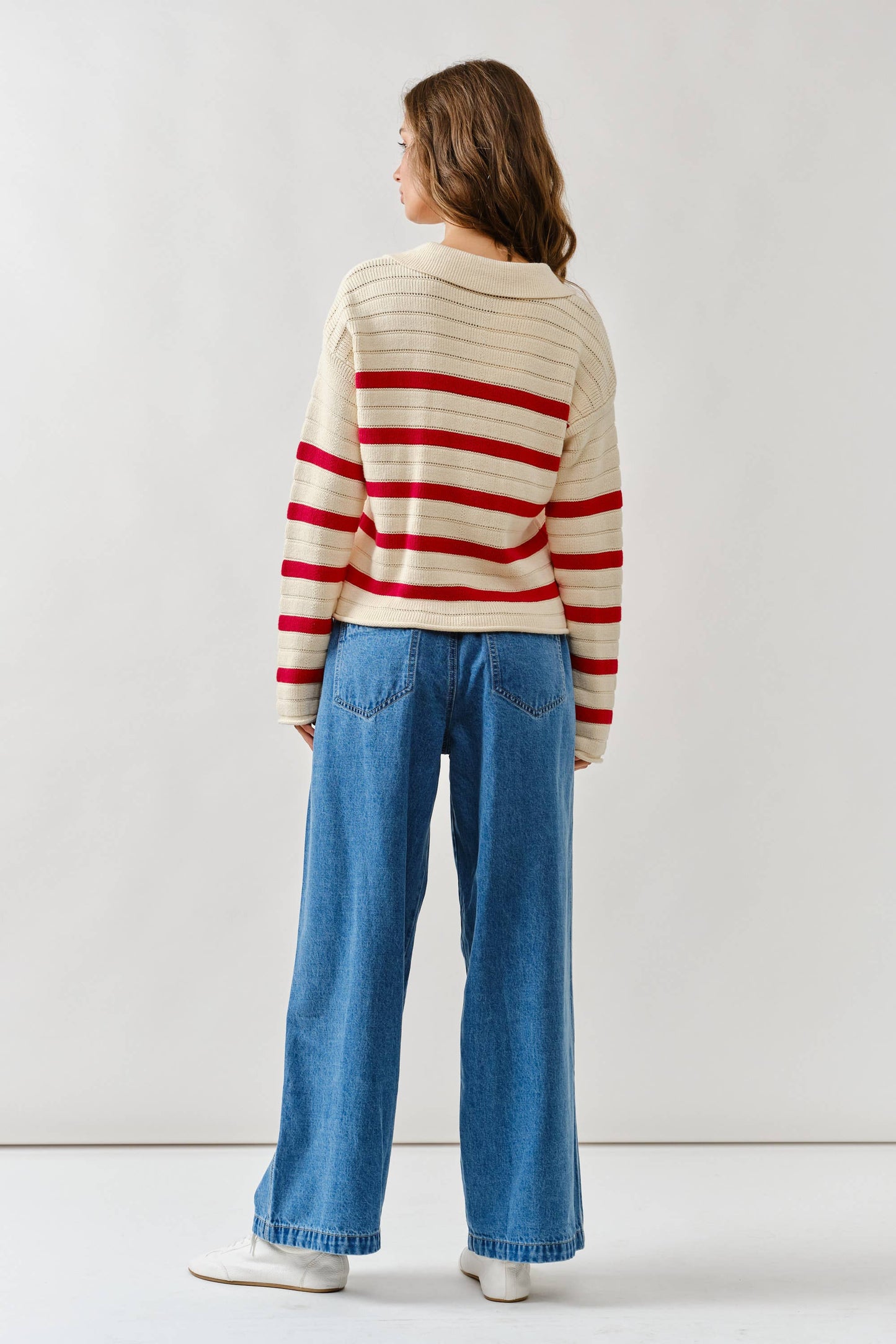 Lace Up Relaxed Fit Sweater / Ivory / Red