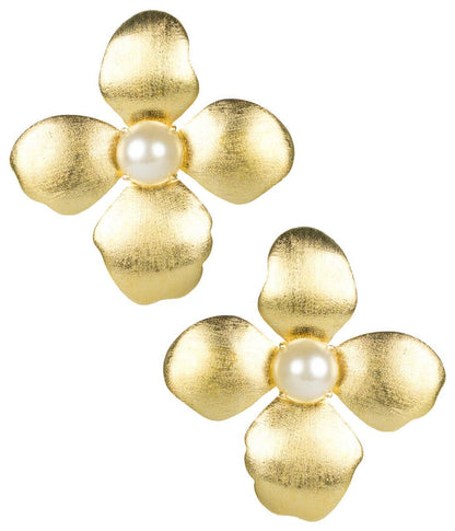 Earrings / Maggie Pearl Petal