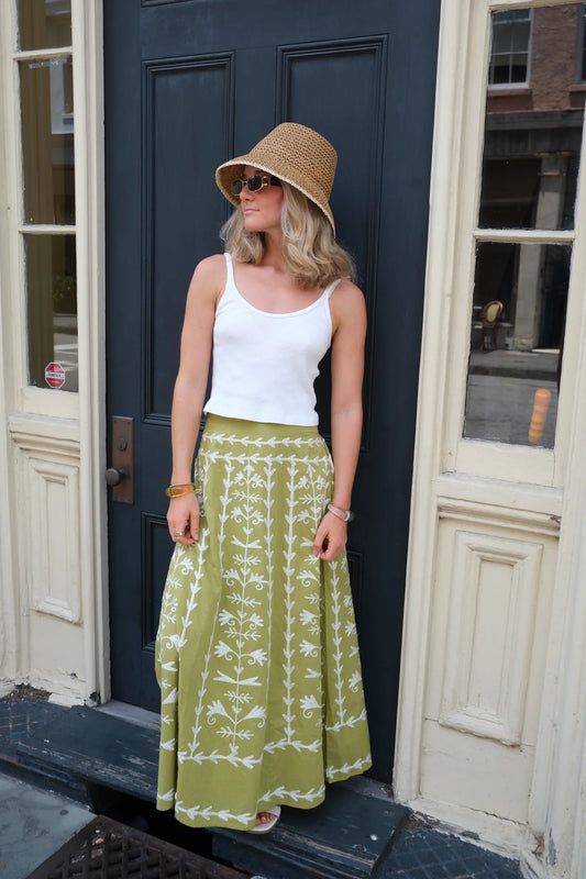 The Hanley Midi Skirt / Bayleaf Green / Cream Embroidery