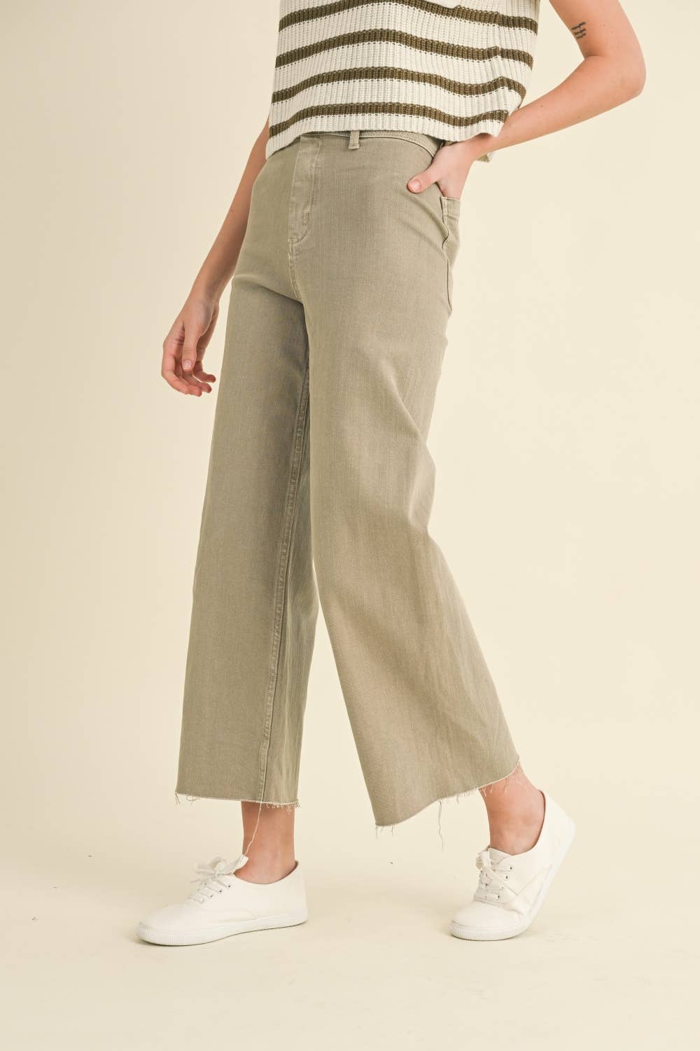 Pants / Wide Leg Denim / Beige