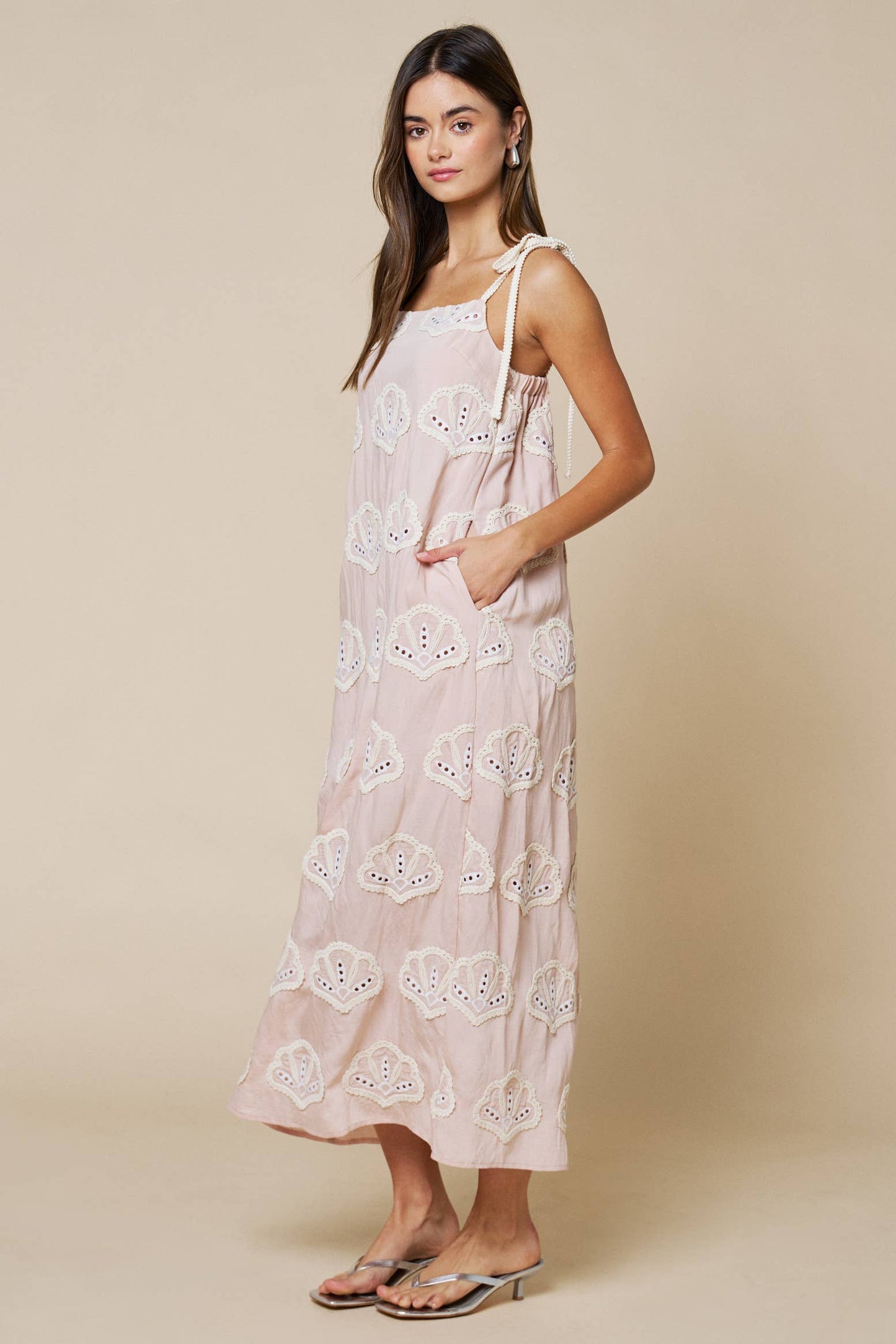 Dresses / Seashell Embroidery Shoulder Tie Maxi / Lt Pink