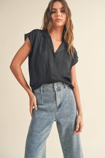 Tops / Button Down Cap Sleeve / Navy