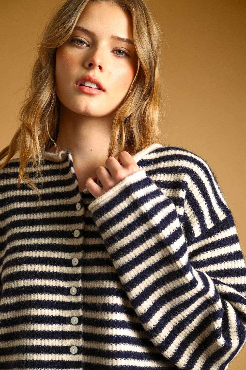 Sweaters / Button Front Cardi / Navy / White